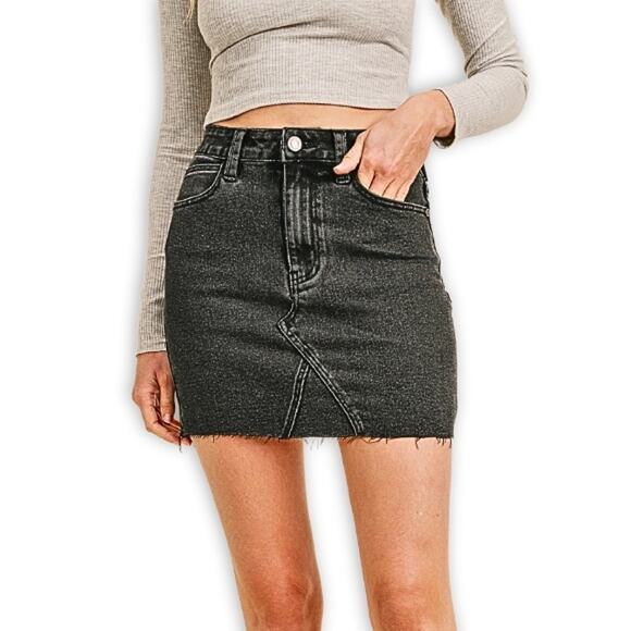 Rubberband Mini Skirt Frayed Hem Functional Pockets Denim Black W US 28 7/8 NWT - Picture 1 of 10